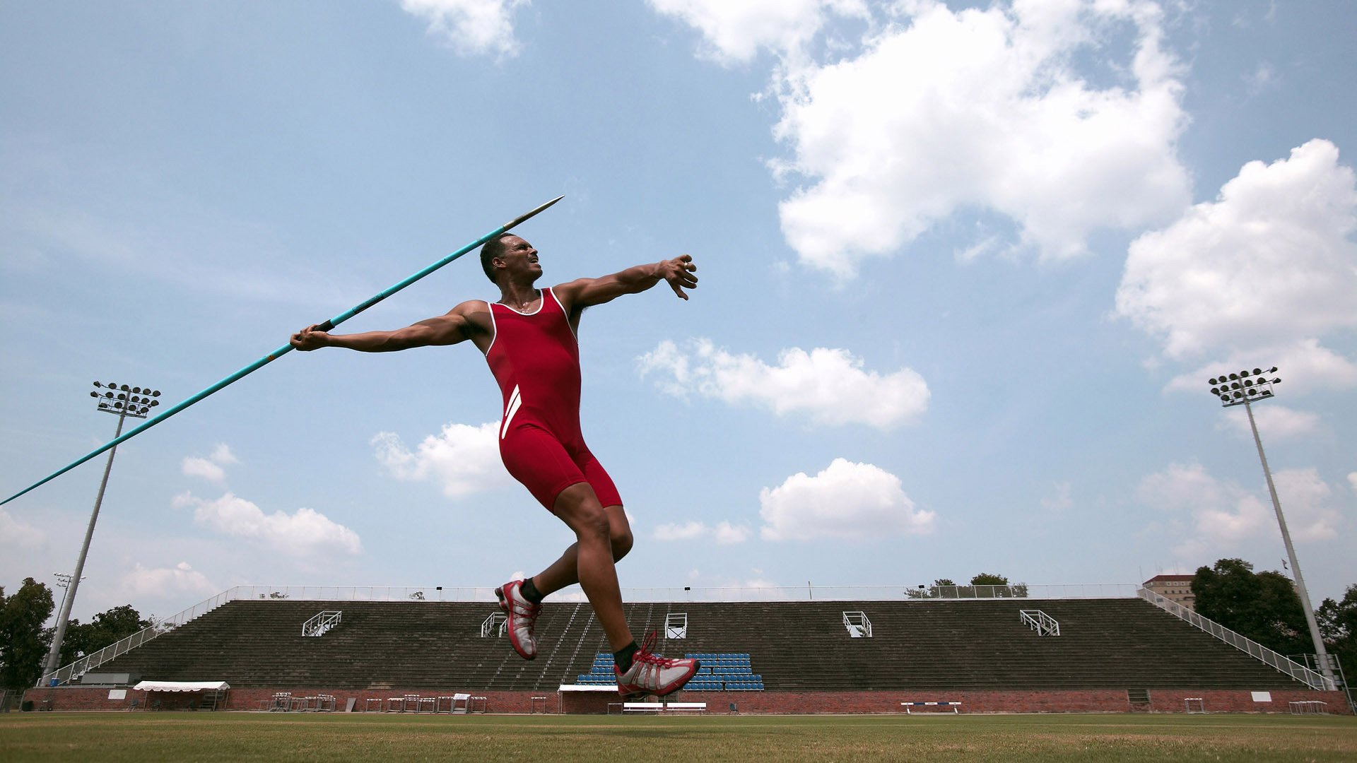 职业联赛打造球员个人品牌提升市场价值，球队品牌综评